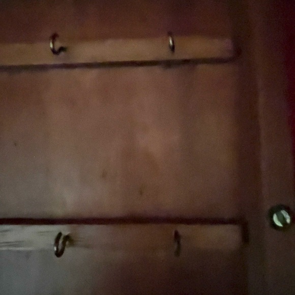 Vintage brown wooden key box, cabinet with vintage botanical floral print - Picture 10 of 16